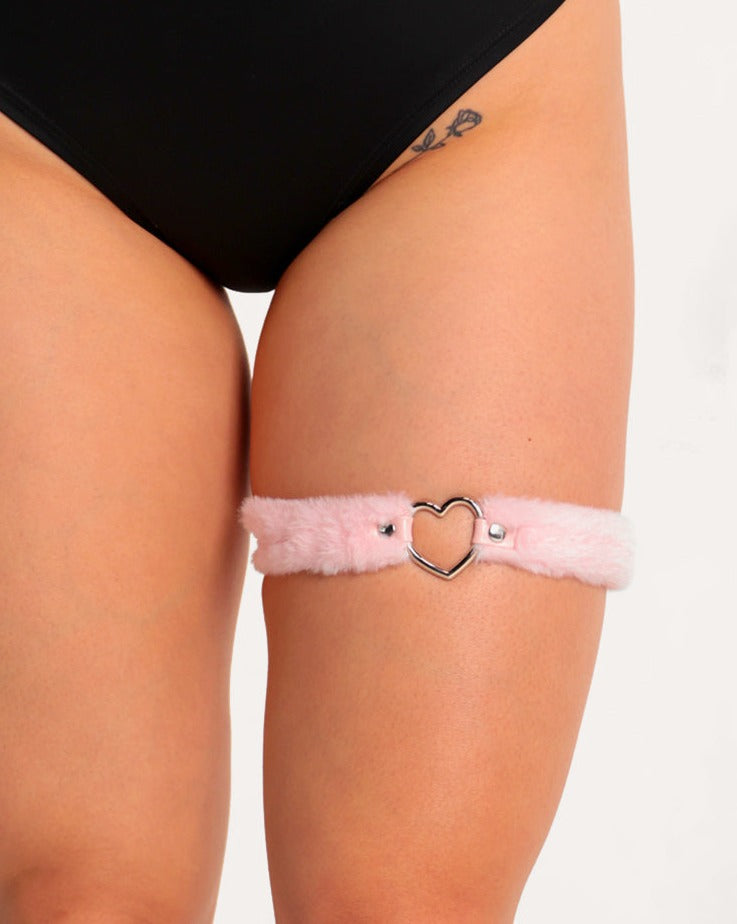 Furry Heart Leg Garter-Baby Pink-Regular-Front--Sarah2---S