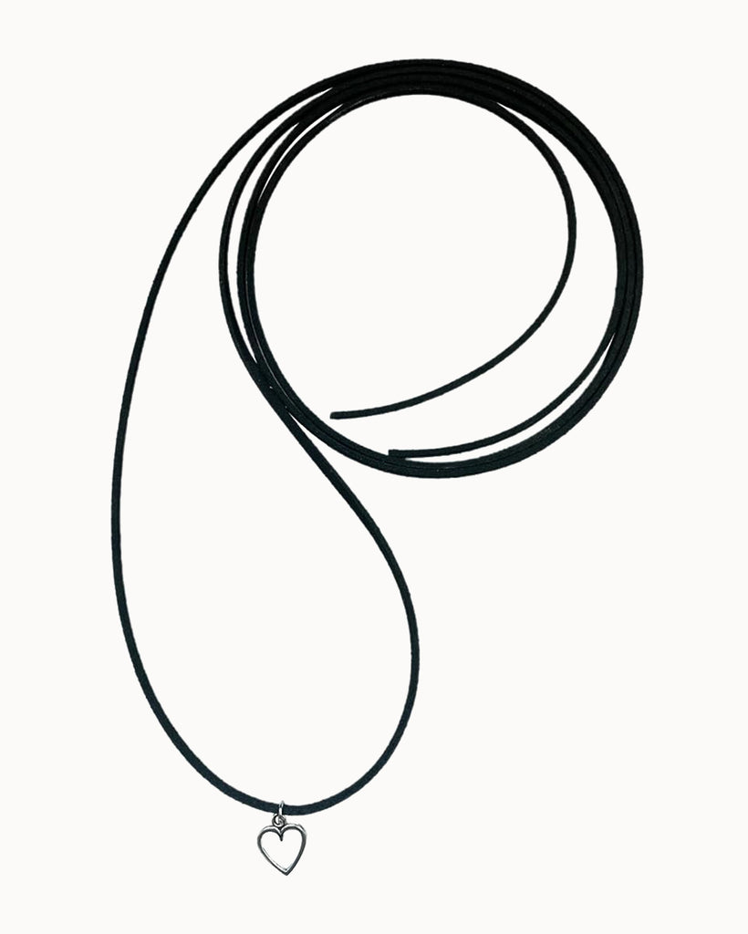 Soft Girl Bowknot Necklace-Black-Regular-Front--Model---S