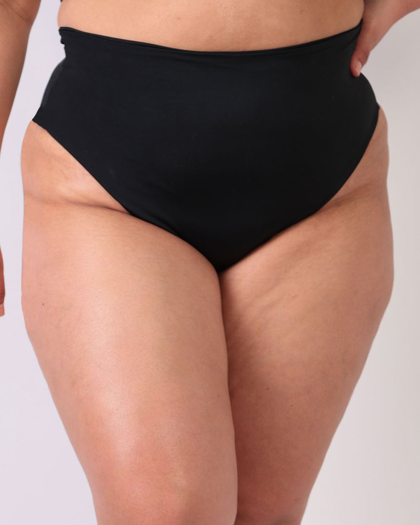 Take Control Recycled Fabric Bottoms-Black-Curve1-Front--Silvia---1X