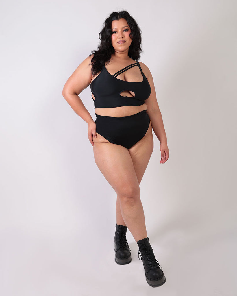 Take Control Recycled Fabric Bottoms-Black-Curve1-Full--Silvia---1X