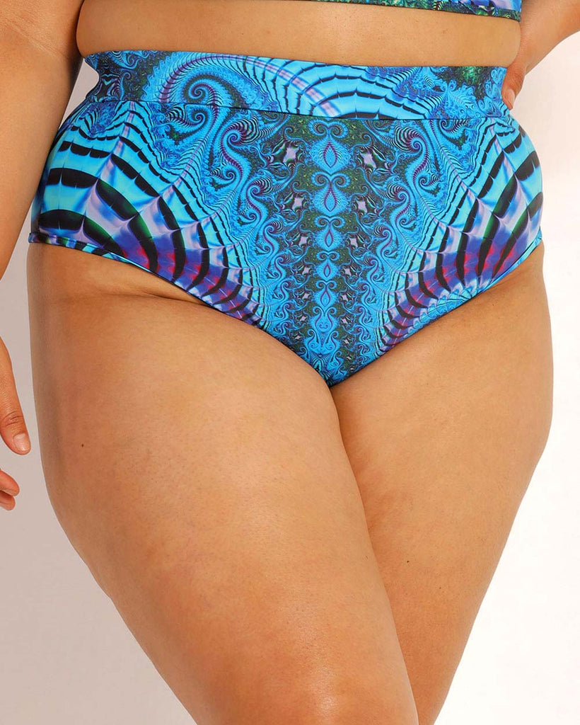 Trippy Tide Booty Shorts-Curve1-Black/Blue-Front--Silvia---1X
