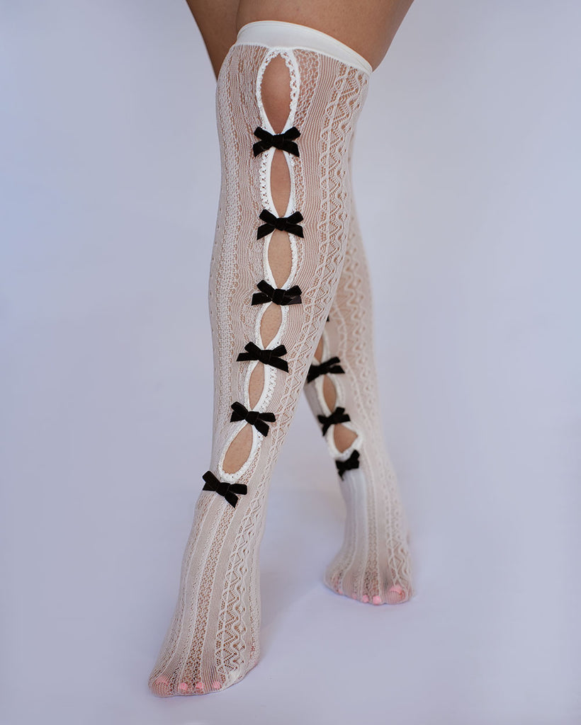 Vintage Love Mesh Cutout Ribbon Long Socks-Black/White-Regular-Front--Model----S