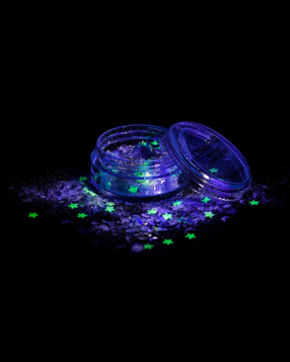 Lunautics Zenon UV Reactive Glitter-Silver/Hologram-UVon-Spill